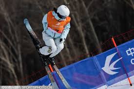 场上激烈对 场上激烈对