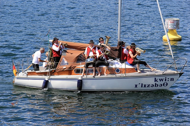 翘首以盼的 翘首以盼的